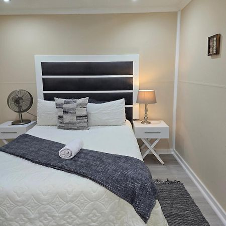 Cozy Cabin Midrand Buitenkant foto