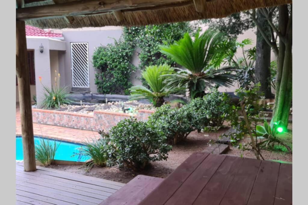 Cozy Cabin Midrand Buitenkant foto